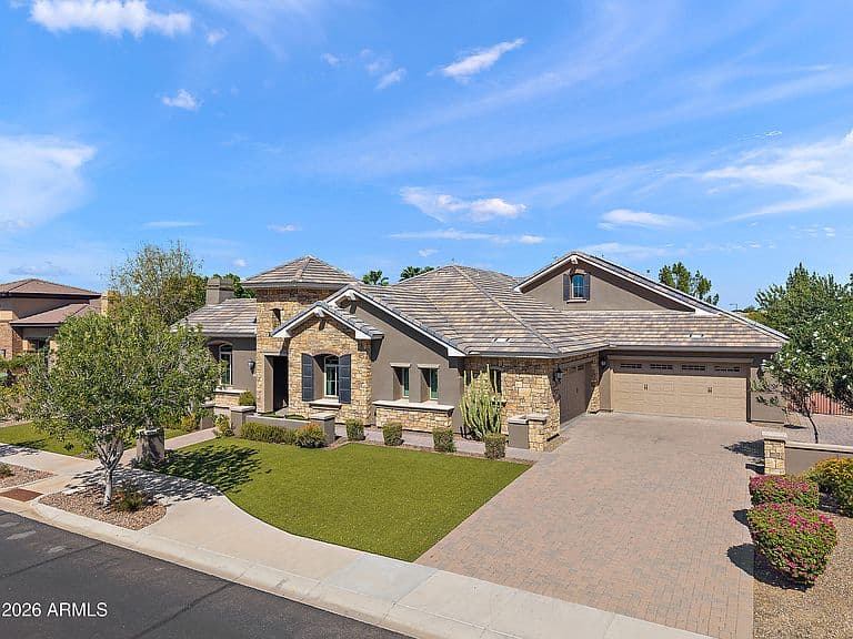 2174 E MEAD Drive photo 4