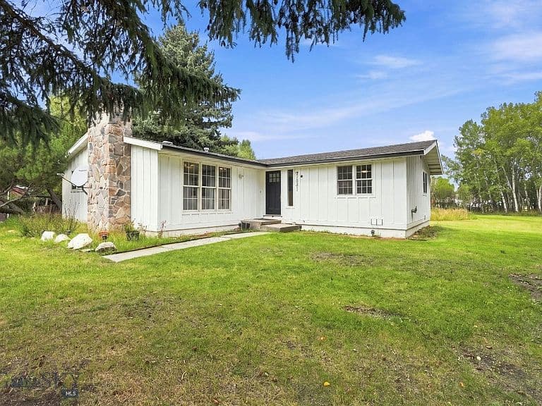1041 Nelson Rd photo 1