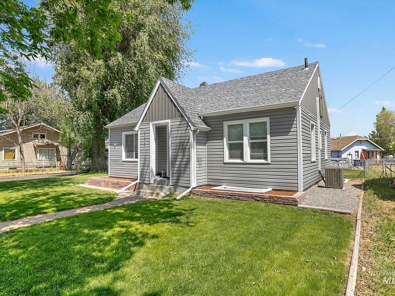 605 4th Ave E photo 2