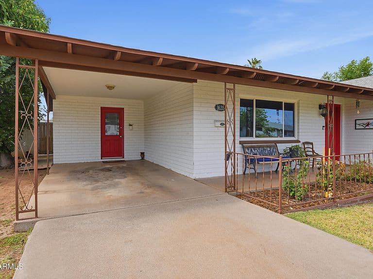 1635 E DANA Avenue photo 4