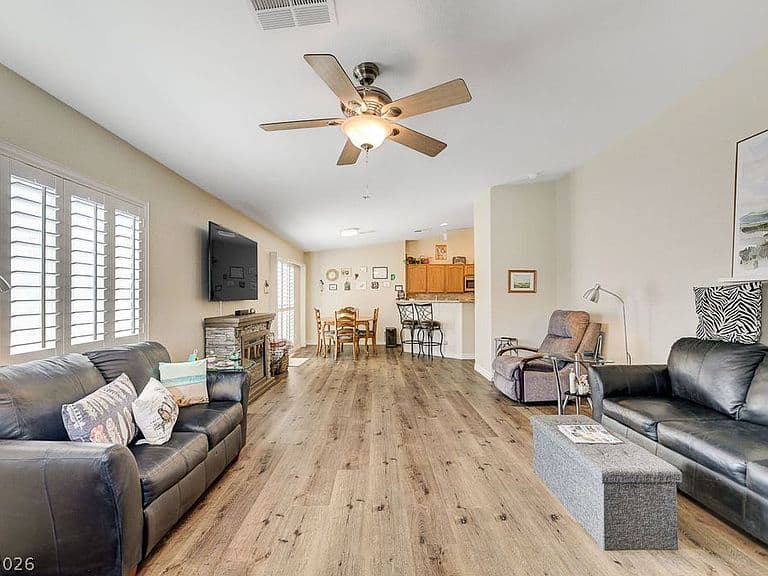 4945 Mascaro Dr photo 5