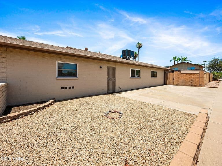 4604 W GARDENIA Avenue photo 4
