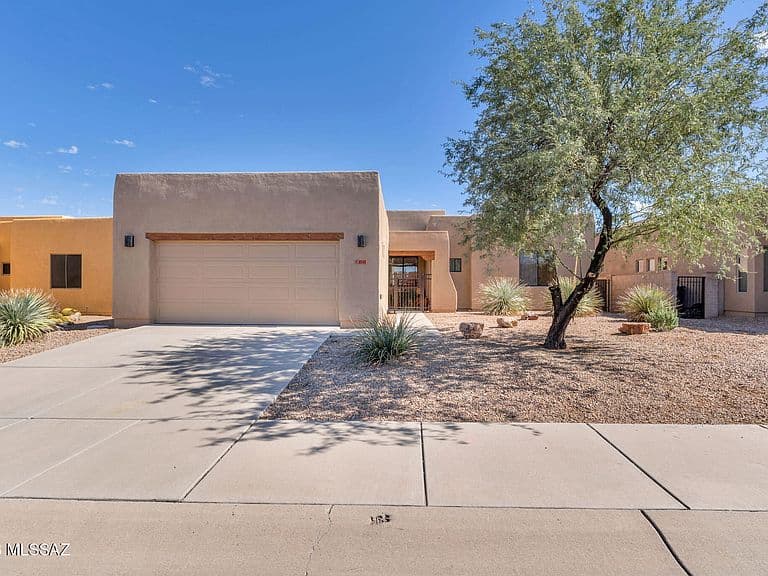 8148 N Night Pony Dr photo 1