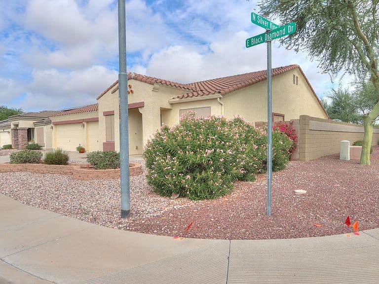 518 E BLACK DIAMOND Drive photo 4