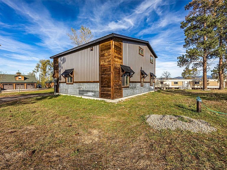 636 Gold Creek Loop photo 4