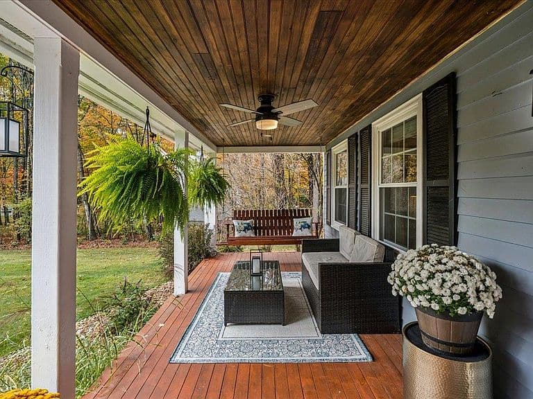 18 Irving Drive photo 3