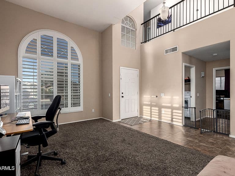 1303 W KESLER Lane photo 4
