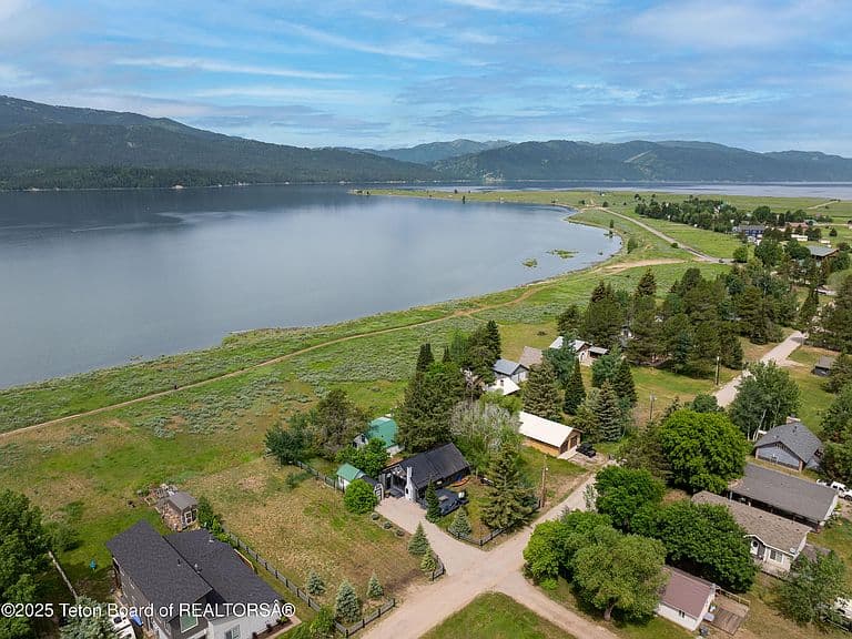247 W Cottage Ln photo 1