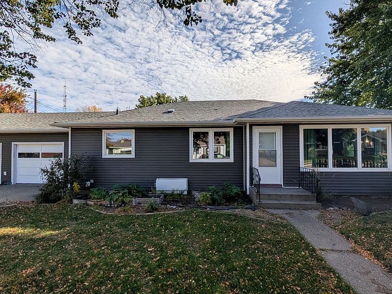 1117 N Mandan St photo 1