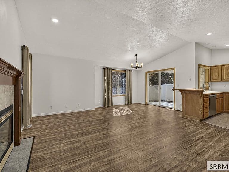 3255 Sonora Dr photo 5