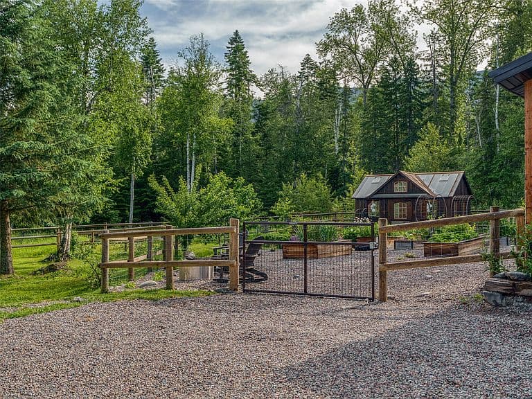 28012 Meadow Creek Rd photo 5