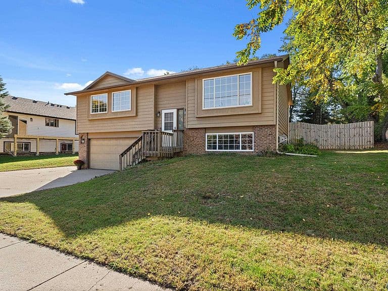 3401 S Bahnson Ave photo 3