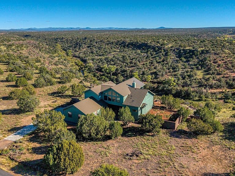 7685 Del Rio Dr photo 3
