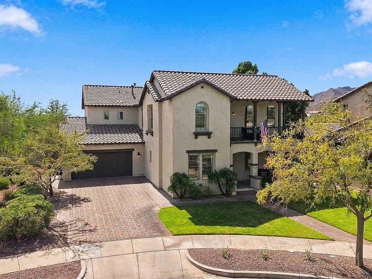 20447 W CRESCENT Drive photo 4