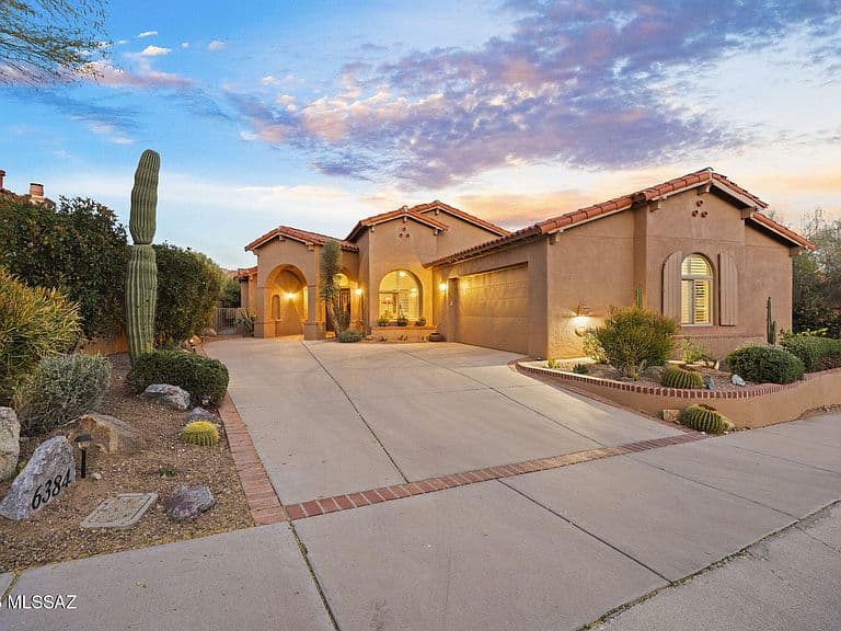 6384 N Desert Wind Cir photo 2