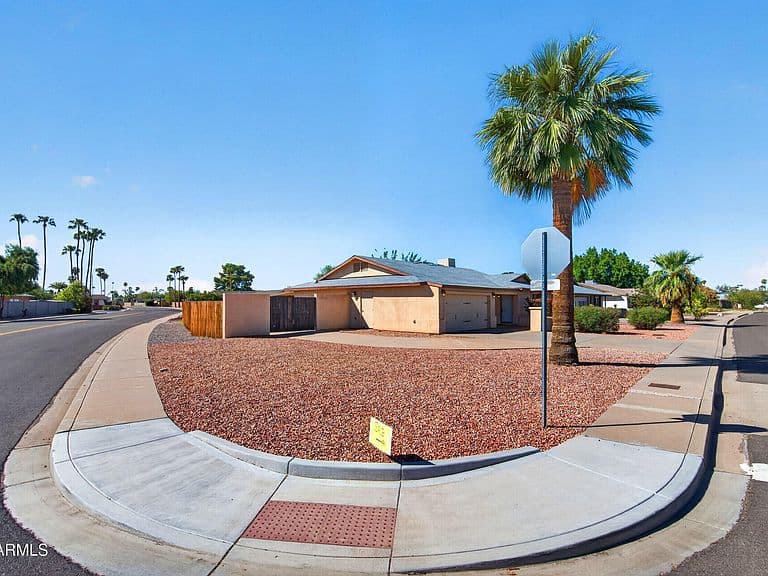 1873 E WATSON Drive photo 3