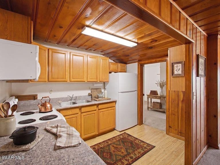 490 E Juniper Dr photo 4