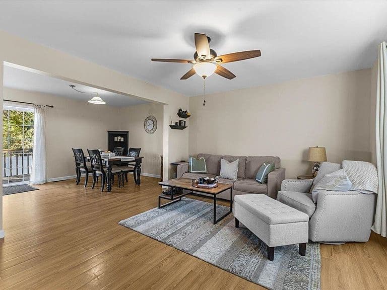 2 Birch Lane photo 5