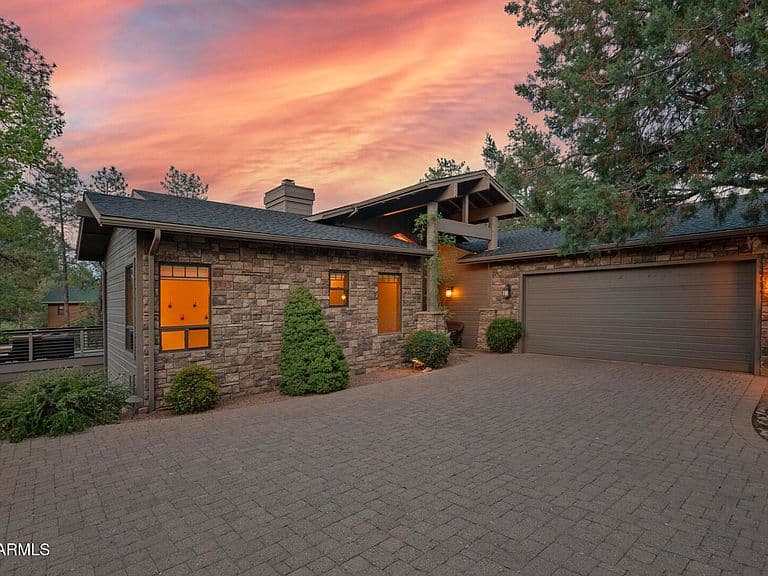 2413 E Scarlet Bugler Circle photo 1