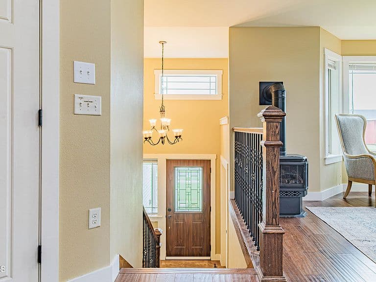 1805 Canyon Rd SW photo 5