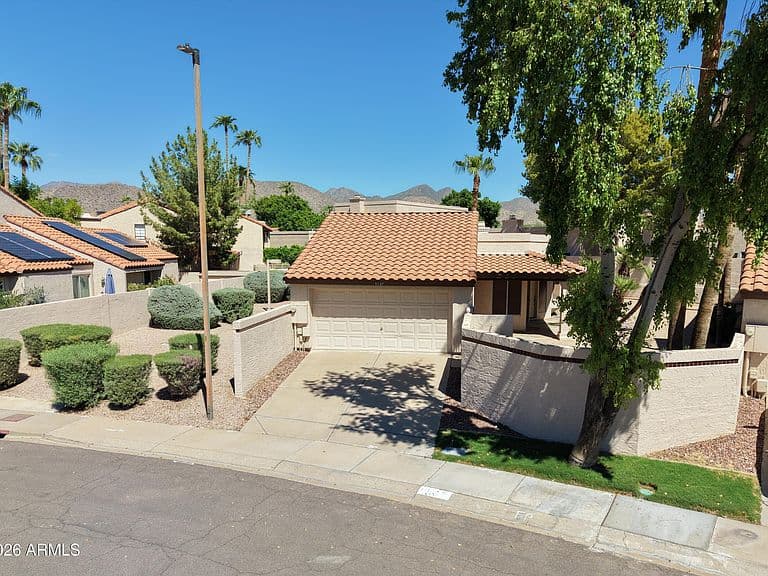 11127 N 109TH Place photo 1