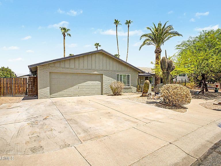2642 W JUANITA Circle photo 3