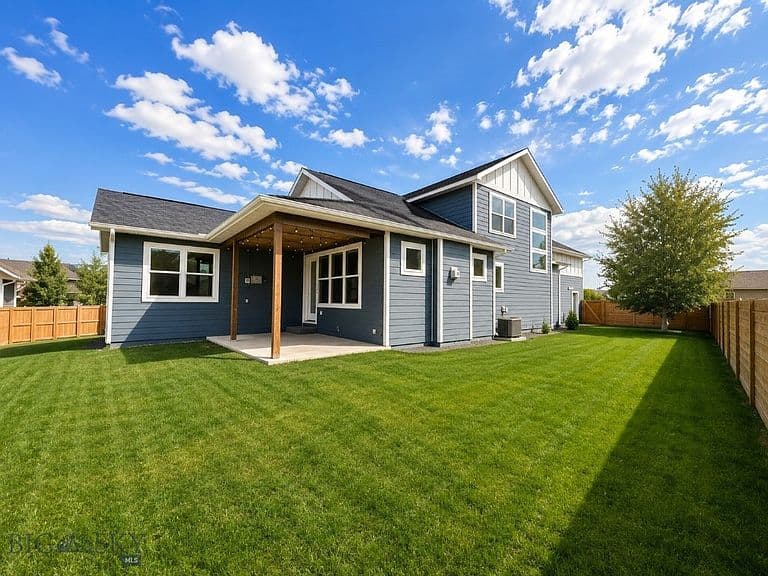 382 Talon Way photo 2
