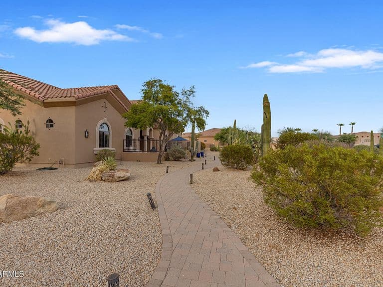 19524 W CORTO Lane photo 5