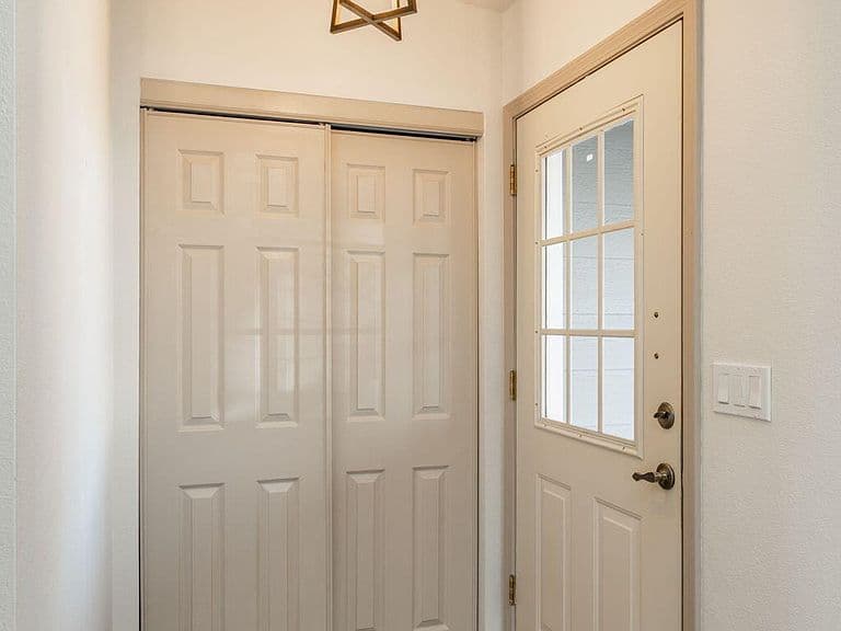 9277 E Spouse Dr photo 3