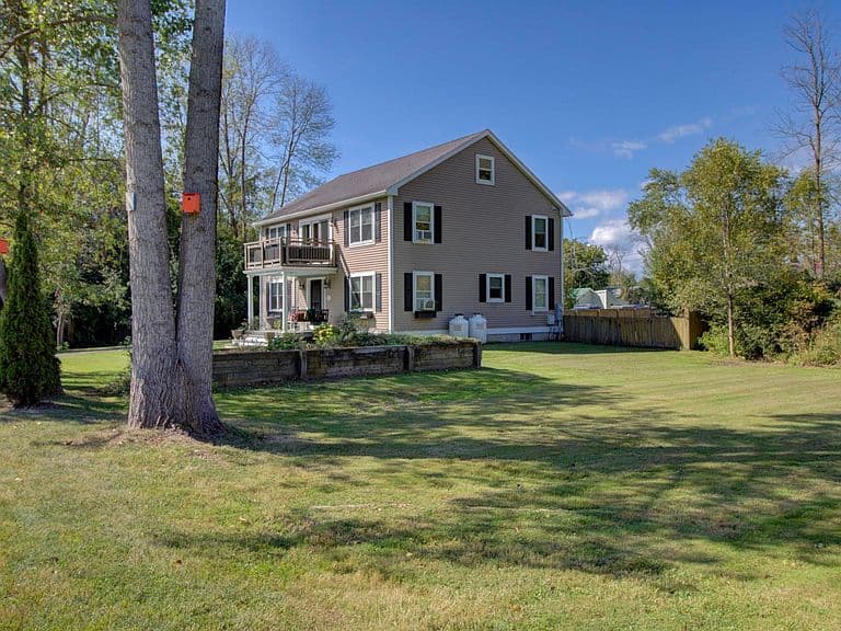 9 Cedar Street photo 3