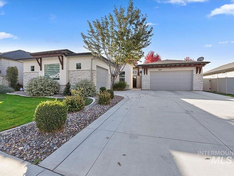 4165 W Prickly Pear Dr photo 1