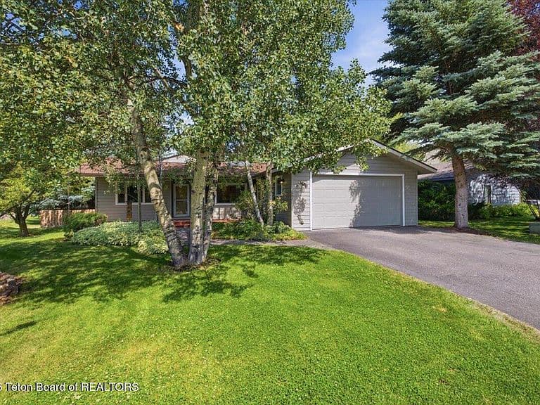 1065 W Brahma Dr photo 3