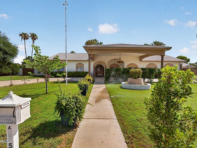 6625 W SWEETWATER Avenue photo 3