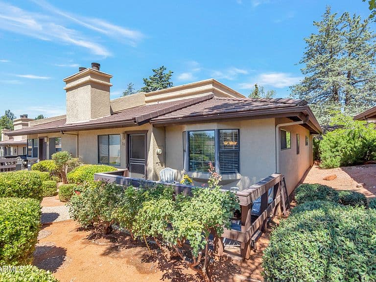 18 Padre Drive photo 1