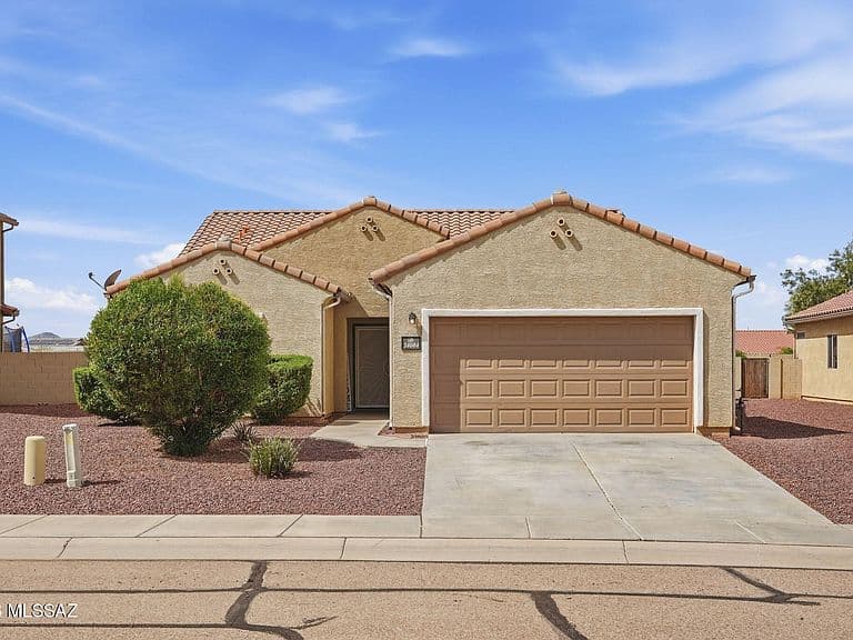 34604 S Bronco Dr photo 1