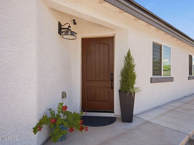 1552 Pinguinos Ct photo 4