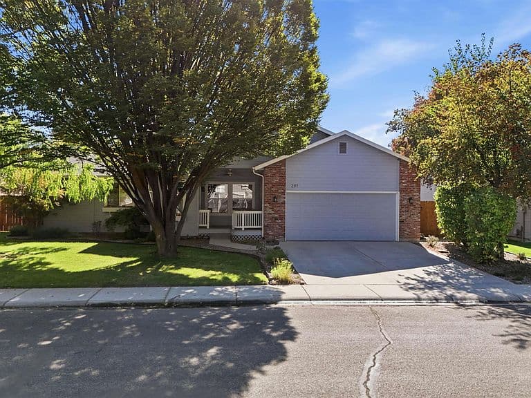 281 S Silverwood Way photo 3