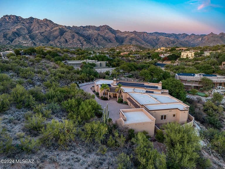 5043 N Marlin Canyon Pl photo 3