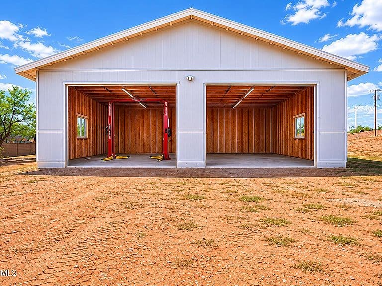 10375 E Lynn Drive photo 4