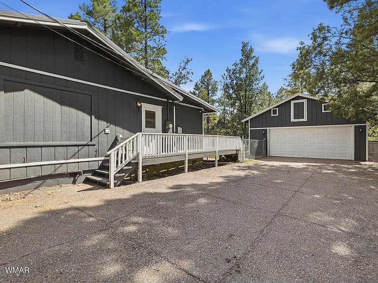 861 W Navajo Ln photo 4