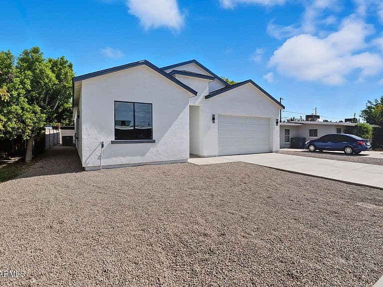 415 S ROBERT Road S photo 4