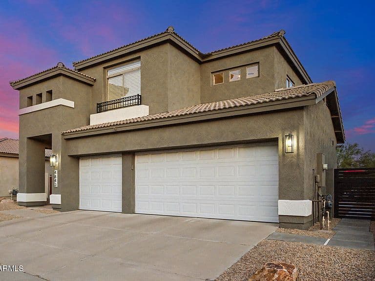 4843 E MORNING VISTA Lane photo 3
