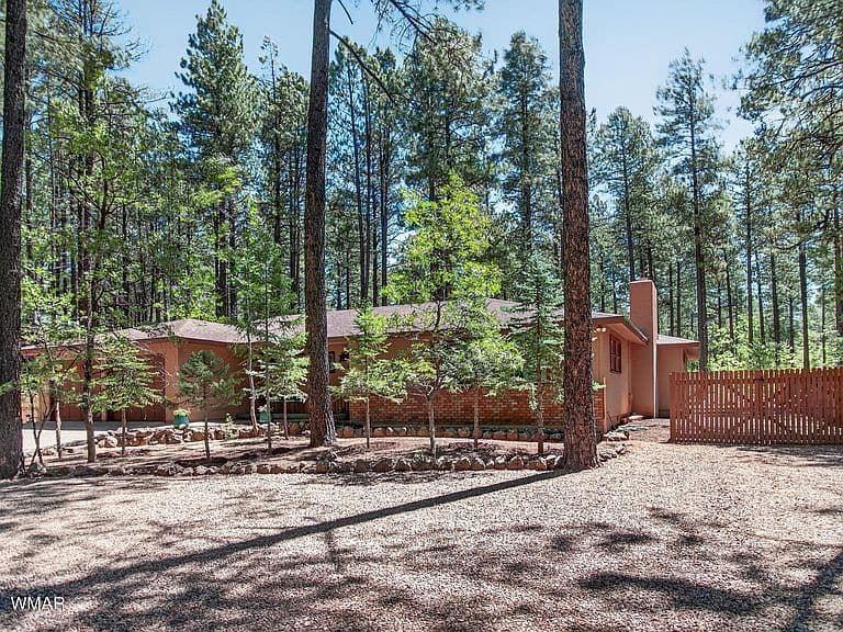 8745 Country Club Dr photo 3