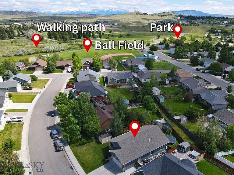 712 Quasar Ln photo 3