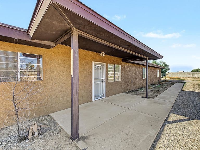 21515 W LONE MOUNTAIN Road photo 3