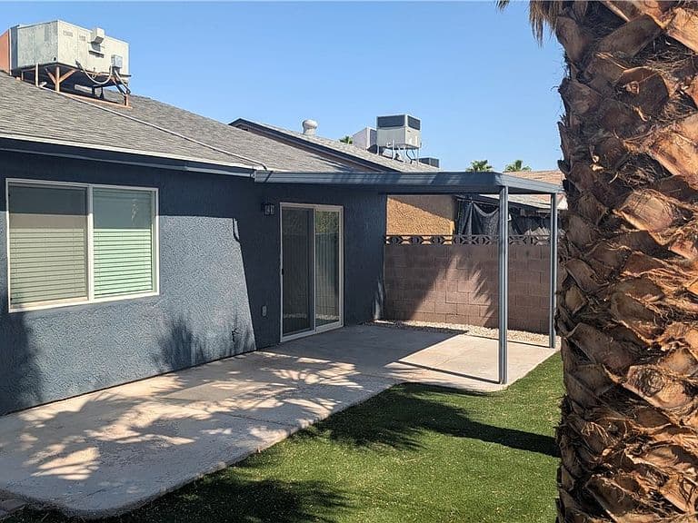4640 Four Leaf Clover Dr photo 4