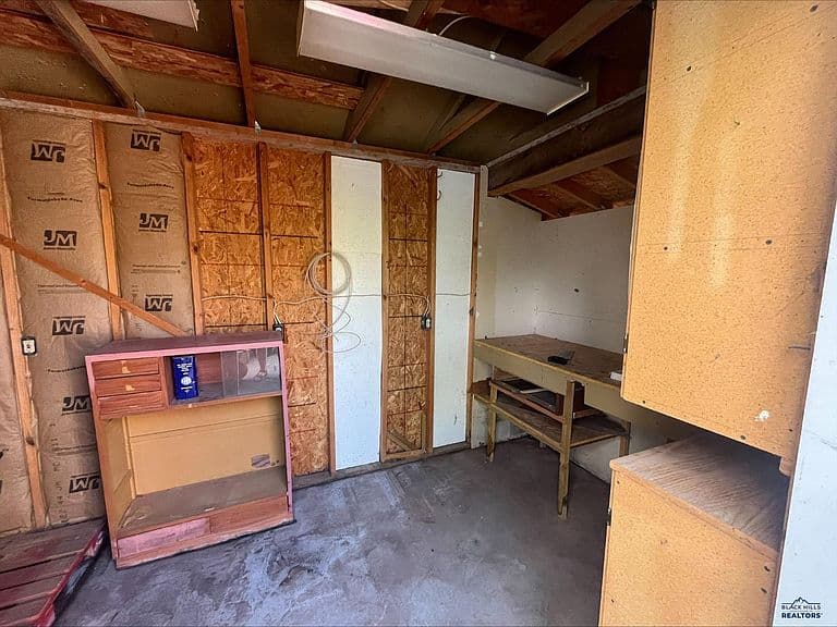 2305 Lincoln Ave photo 4