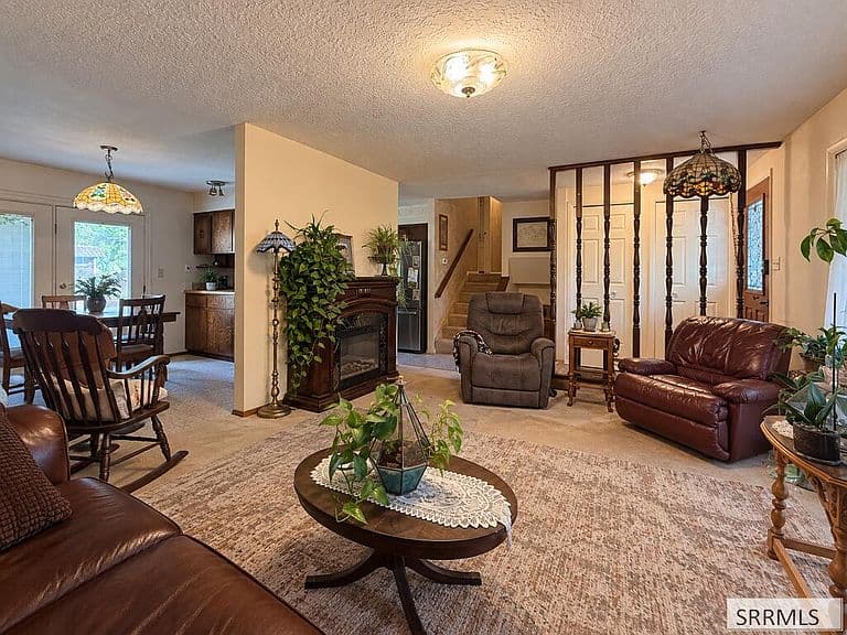 934 Elizabeth St photo 5