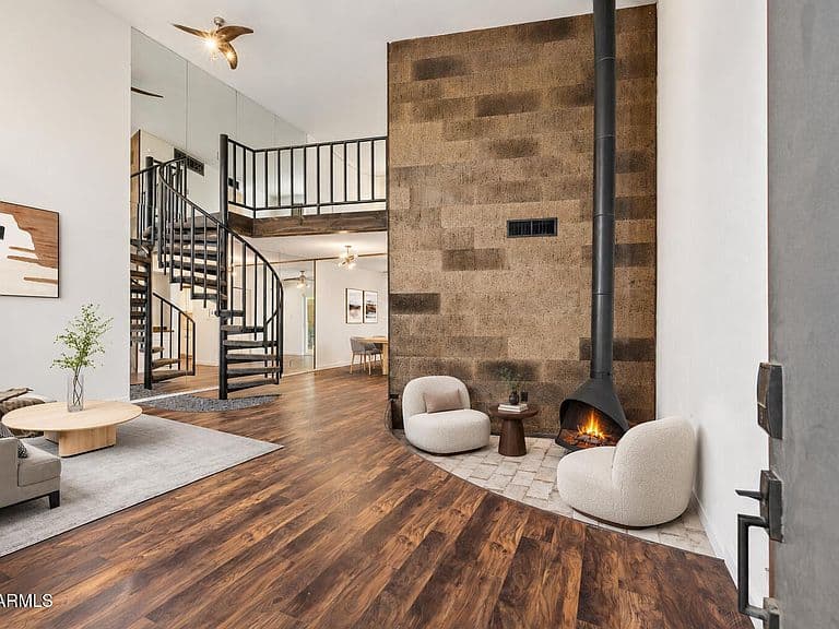 385 W PIERSON Street #B4 photo 1