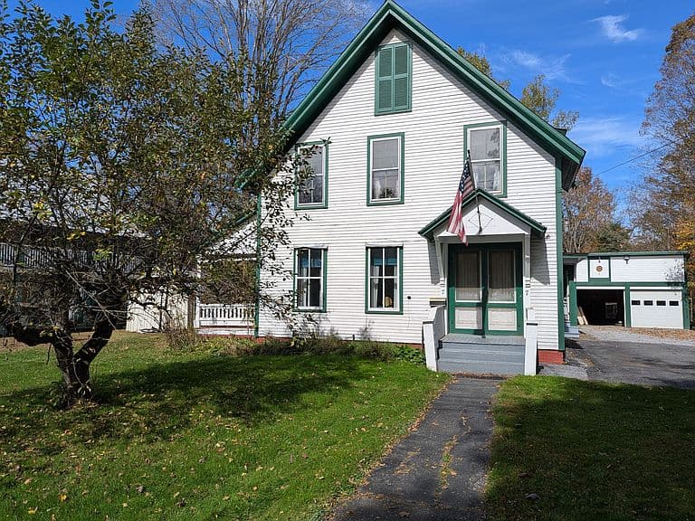 7 School St photo 2